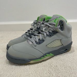 NEVER WORN - Air Jordan 5 Retro (GS)